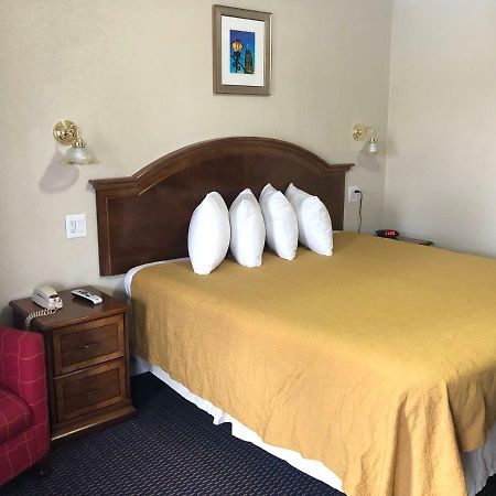 Knights Inn Harrisonville Экстерьер фото